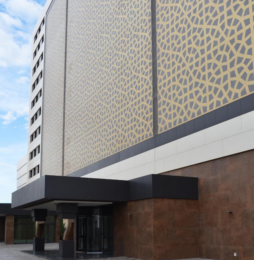 Az Hotels Grand Oran Es Senia Esterno foto
