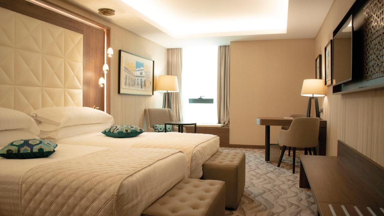 Az Hotels Grand Oran Es Senia Esterno foto