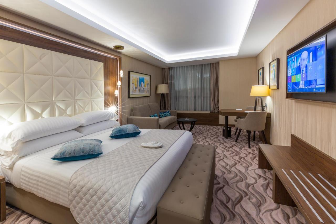 Az Hotels Grand Oran Es Senia Esterno foto